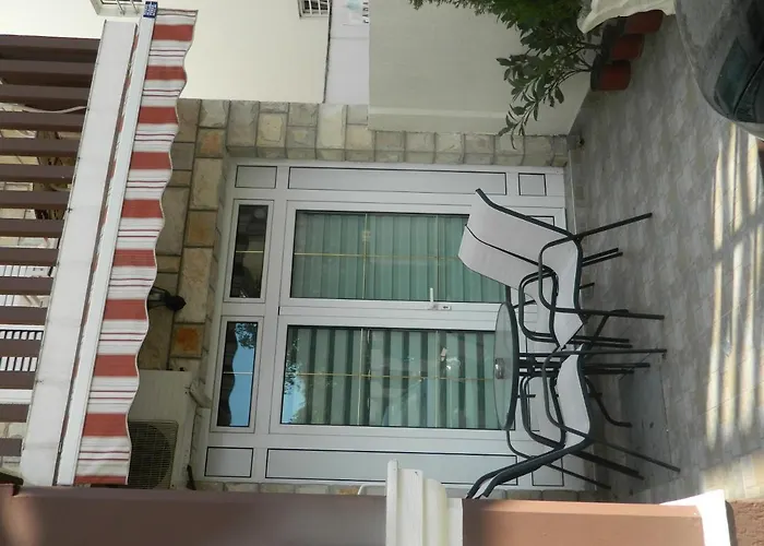 Mena Apartmani