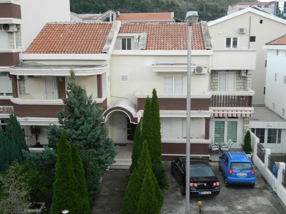 Apartment Mena